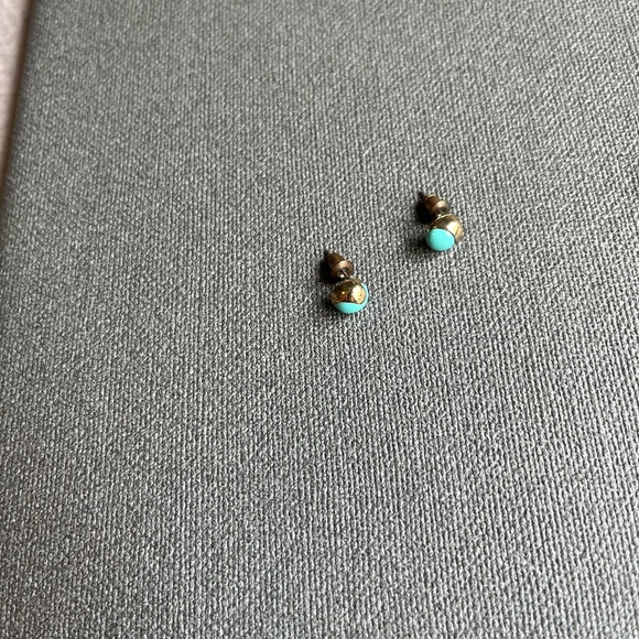 Francesca’s blue and gold tone earrings - Picture 2 of 2